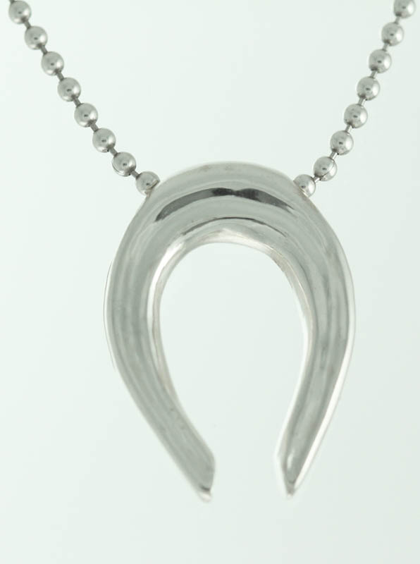 Ottawa_Silver_Jewelry_horseshoe_pendant_style_denim